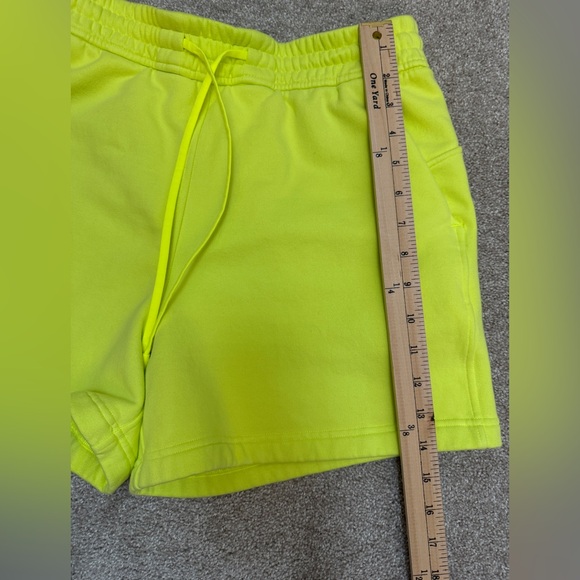 Lululemon Electric Yellow Loungeful Athletic Shorts, High Rise, size 8, EUC - Picture 8 of 11